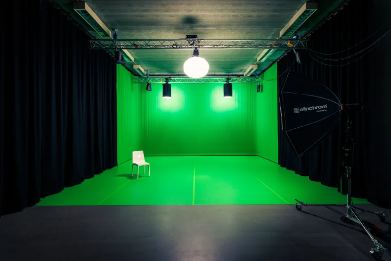 De grote green screen studio van Studio2Go in Haarlem