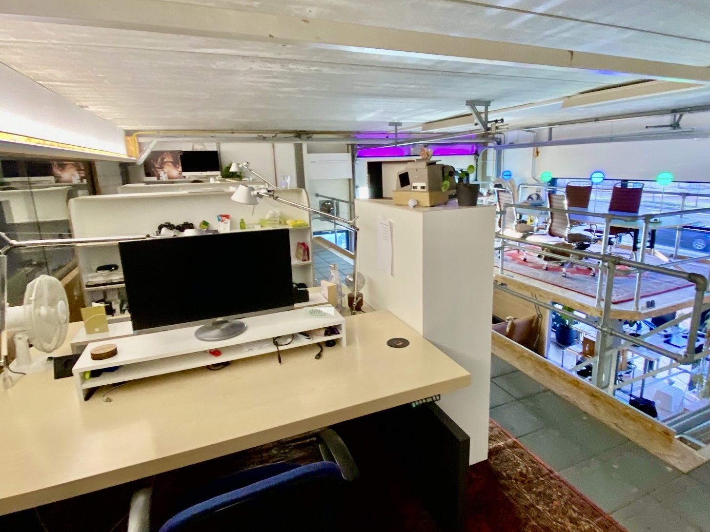 Meer structuur in je contentplanning met vaste werkplek en studio omgeving – overzichtelijke werkruimte voor content creatie en planning