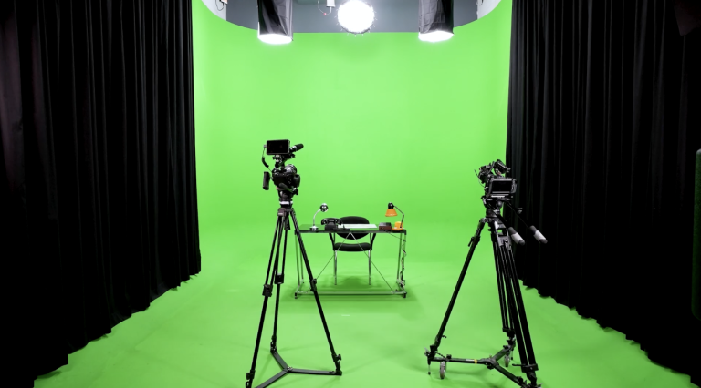 Greenscreen studio huren met professionele video setup en groene achtergrond